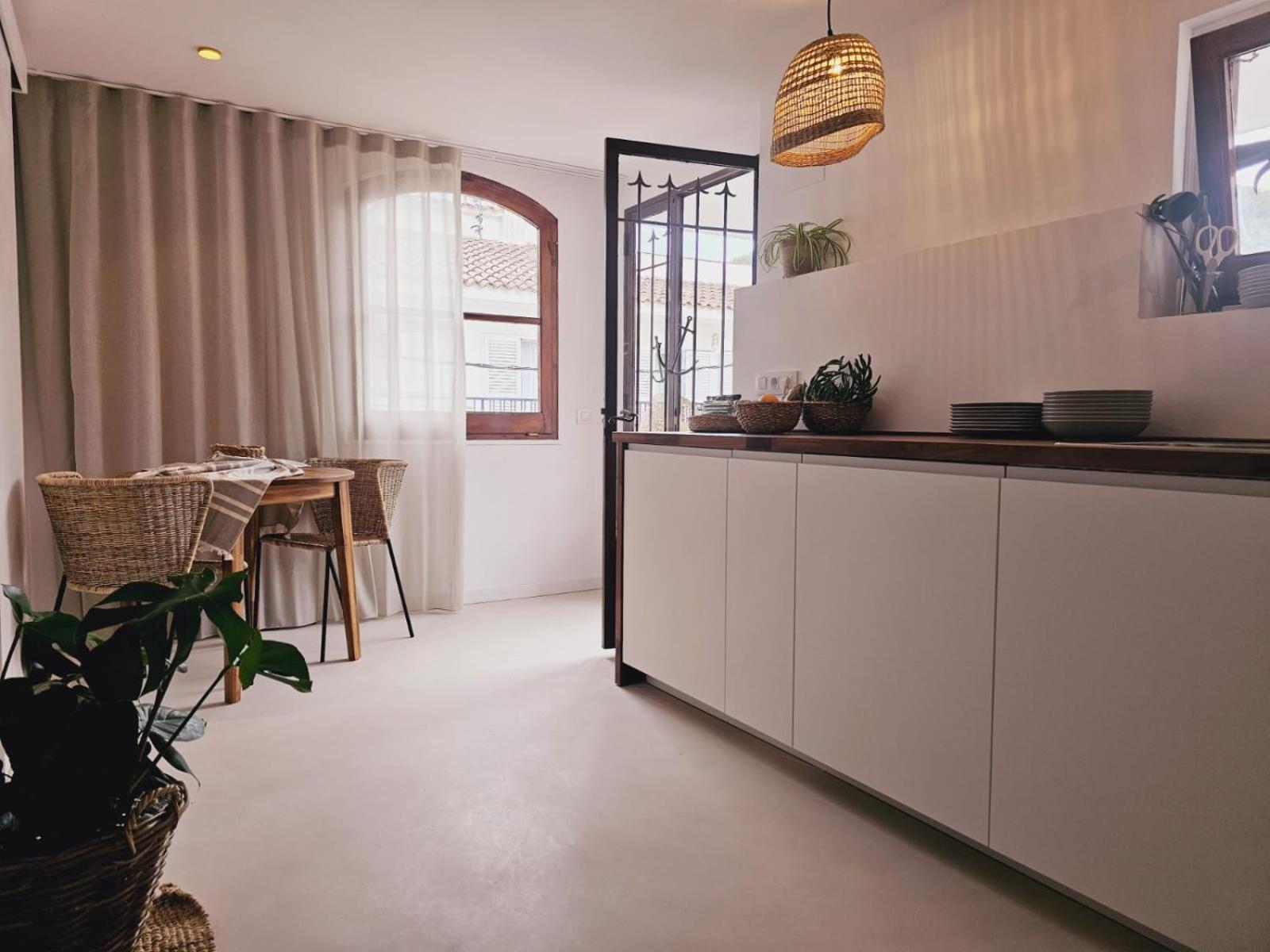 Hostal Es Niu De Tamariu Bilik gambar